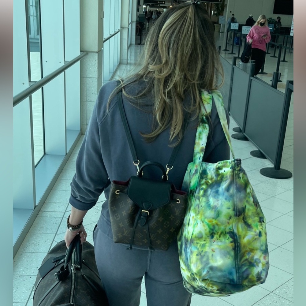 Louis Vuitton Monogram Montsouris - Picture 5 of 17